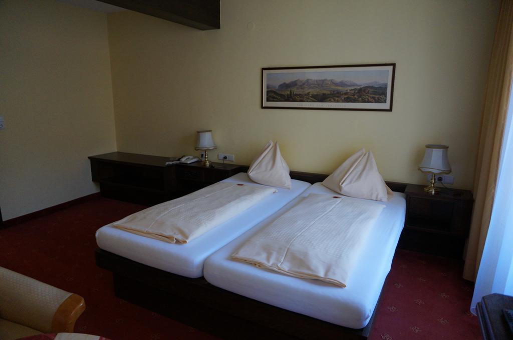 Hotel Happ Innsbruck Szoba fotó